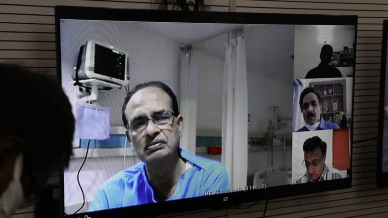 कोरोना पॉजिटिव सीएम शिवराज सिंह चौहान कैबिनेट की वर्चुअल मीटिंग में बोलें,  अस्पताल में खुद धो रहा हूं कपड़े