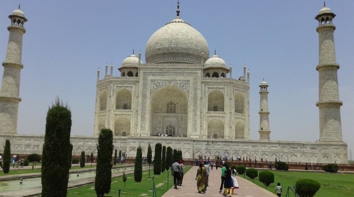 आगरा: 6 जुलाई से ताजमहल के फिर होंगे दीदार, लोगों को सोशल डिस्टेंसिंग और अन्य नियमों का करना होगा पालन