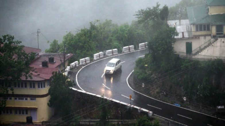 उत्तराखंड: टिहरी में भारी बारिश से पुश्ते का मलबा मकान पर गिरने से 3 की मौत, देहरादून के घरों में भरा पानी
