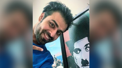 'चैप्लिन मूड' में नजर आए जितेंद्र कुमार