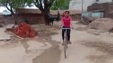 मध्य प्रदेश: 24 किमी साइकिल चलाकर स्कूल जाने वाली छात्रा रोशनी ने 10वीं बोर्ड परीक्षा में लाए 98.5% अंक