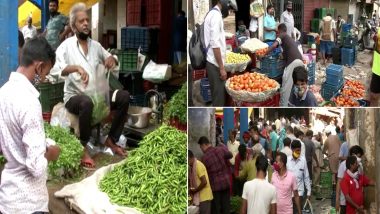 Prices of Vegetables Spike in Delhi: कोरोना संकट के बीच दिल्ली में सब्जियों के दाम बढ़े, धनिया 200 तो मिर्च बिक रहा है 50 रुपये किलो