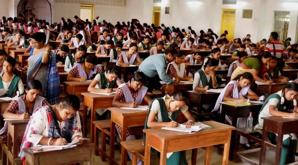 कोरोना के मद्देनजर छात्रों को प्रैक्टिकल बाद में देने की छूट, रद्द नहीं होंगे प्रैक्टिकल और बोर्ड परीक्षा