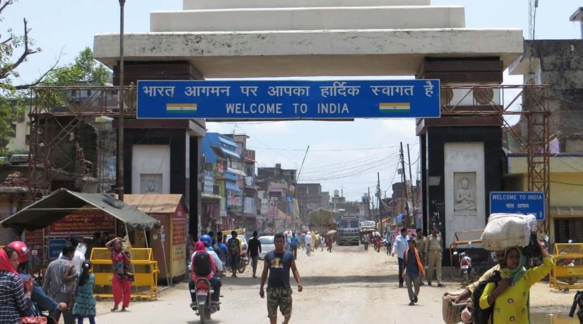 उत्तर प्रदेश: बहनों की जिद के आगे झुके भारत और नेपाल सरकार, कुछ समय के लिए खोली सरहद