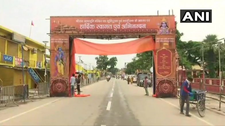 Ayodhya Ram Mandir Construction: अयोध्या में भव्य सौंदर्यीकरण का काम जारी, राम मंदिर की नींव में डाला जाएगा 151 पवित्र नदियों का जल