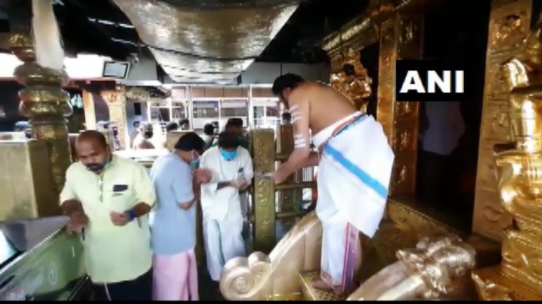 Lord Ayyappa Temple in Sabarimala: मलयालम माह चिंगम में पांच दिवसीय पूजा के लिए खुले सबरीमाला स्थित भगवान अयप्पा मंदिर के द्वार, भक्तों के प्रवेश पर पाबंदी