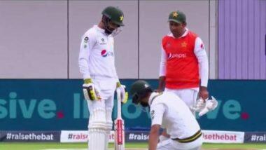 ENG vs PAK 1st Test 2020: ड्रिंक्स लेकर मैदान में पहुंचे पूर्व पाकिस्तानी कप्तान सरफराज अहमद, फैंस कोच मिसबाह-उल-हक से हुए नाराज