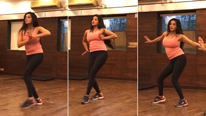Monalisa Hot Dance Video: भोजपुरी अभिनेत्री मोनालिसा ने अपने हॉट डांस से बॉलीवुड एक्ट्रेसेस को भी दी टक्कर, देखें ये वायरल वीडियो