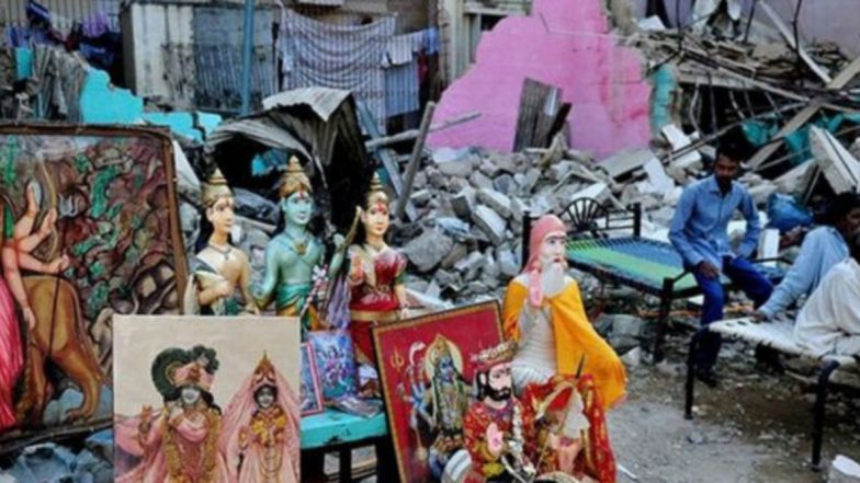 पाकिस्तान ने कराची में हनुमान मंदिर और हिंदू घरों को किया ध्वस्त, पुलिस ने जांच कर इलाके को किया सील