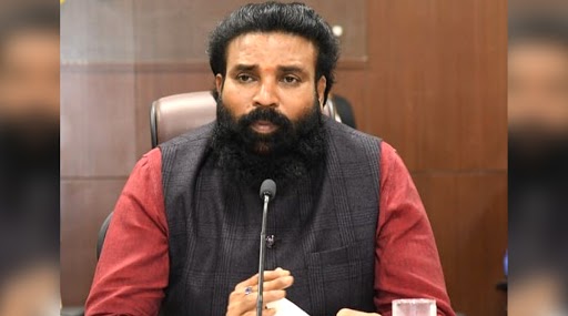 Karnataka Health Minister B. Sriramulu: कर्नाटक के स्वास्थ्य मंत्री बी श्रीरामुलु कोरोना से ठीक होने के बाद अस्पताल से मिली छुट्टी