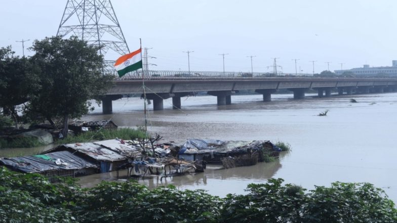 Yamuna Pollution: समिति ने 12 सीईटीपी पर 12 करोड़ रुपये से अधिक का जुर्माना लगाया