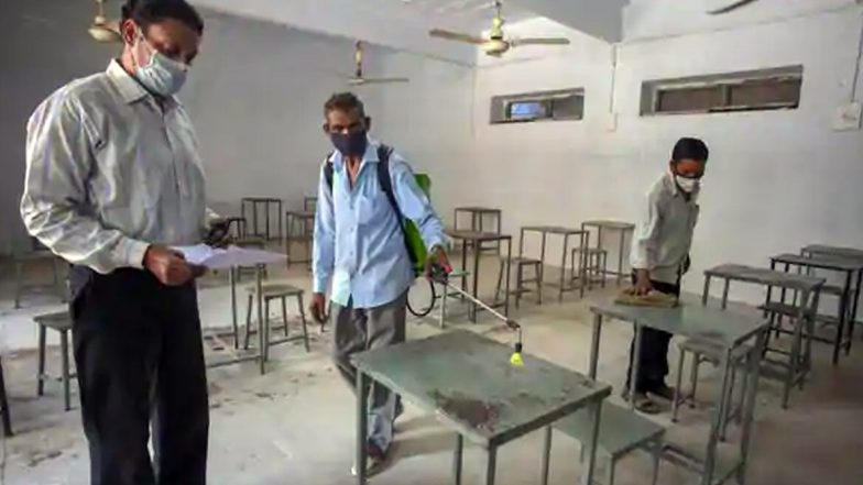 NEET 2020 Exam Today:  कोरोना संकट के बीच पुरे देश में नीट परीक्षा आज, 15 लाख से अधिक उम्मीदवार हो सकते हैं शामिल