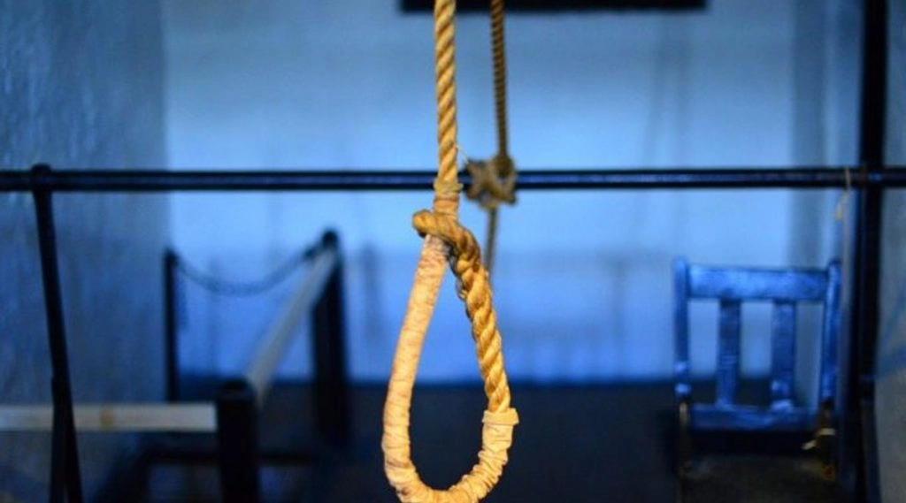 नोएडा में बैंककर्मी ने की आत्महत्या, पुलिस जांच में जुटी