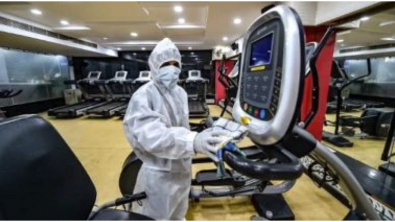 Gyms, Yoga Institutes Allowed to Reopen in Delhi: दिल्ली में कंटेनमेंट जोन को छोड़ सभी जगहों पर आज से खुलेंगे जिम और योगा सेंटर, साप्ताहिक  बाजारों को भी खोलने के लिए मिली इजाजत
