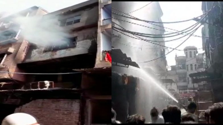 kolkata: कोलकाता में एक निर्माणाधीन इमारत में आग लगी