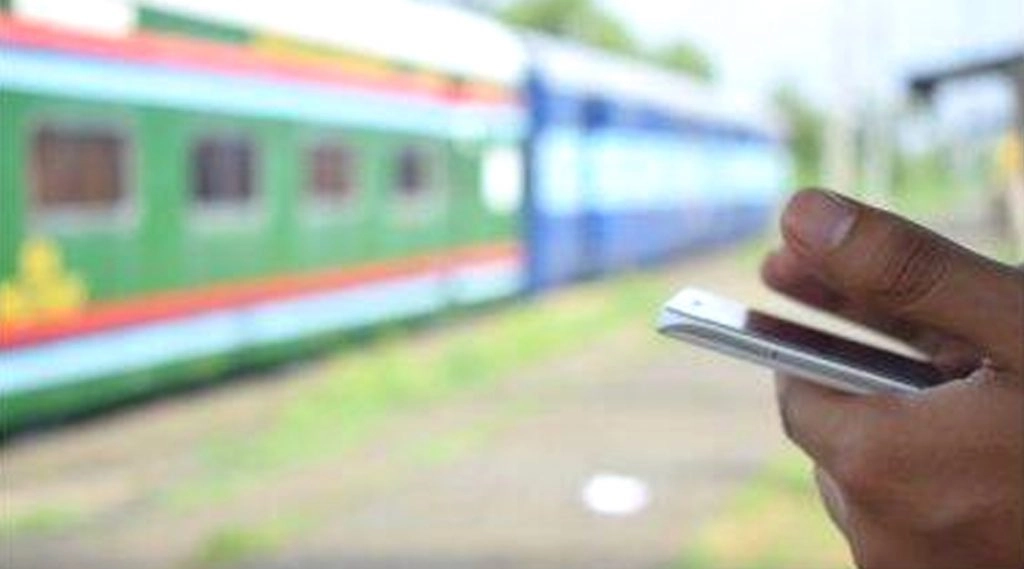 प्लेटफॉर्म टिकट के दामों में बढ़ोतरी अस्थाई है: रेलवे