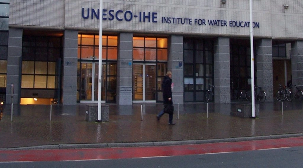 'यूनेस्को को अफगानिस्तान, पाकिस्तान को अपने निकाय से निकालना चाहिए'