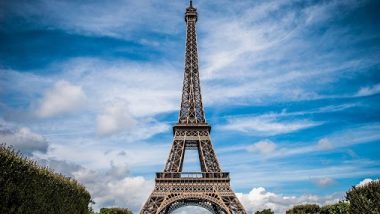 Eiffel Tower: पेरिस में एफिल टॉवर  को बम  से उड़ाने की धमकी,  सुरक्षा बढ़ाइ गई