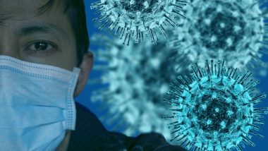 Coronavirus Symptoms: व्यक्ति में खांसी और बुखार से पहले नजर आ सकते हैं कोविड-19 के ये चार लक्षण, न करें नजरअंदाज