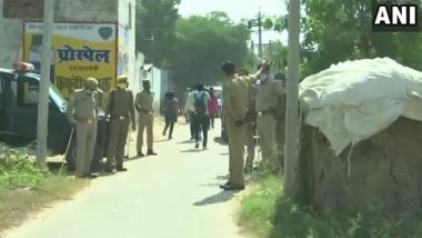 Hathras Gangrape Case: हाथरस पीड़िता के गांव में जाने की मीडिया को मिली अनुमति, लेकिन धारा 144 अब भी लागू