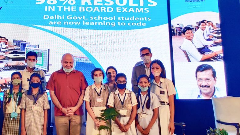दिल्ली के सरकारी स्कूलों की छात्राओं को कोडिंग और STEM एजुकेशन के बाद अब आप सरकार ने दिया कोडेथाॅन कार्यक्रम में शामिल होने का तोहफा