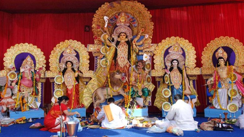 Durga Puja 2020: असम सरकार ने दुर्गा पूजा के लिए जारी की SOP, पंडालों की स्थापना और मूर्ति विसर्जन के लिए दिए दिशा निर्देश