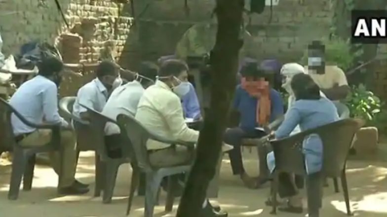 Hathras Case: सीबीआई जांच के चलते किसानों की फसल हुई बर्बाद,  सरकार से मांगा मुआवजा