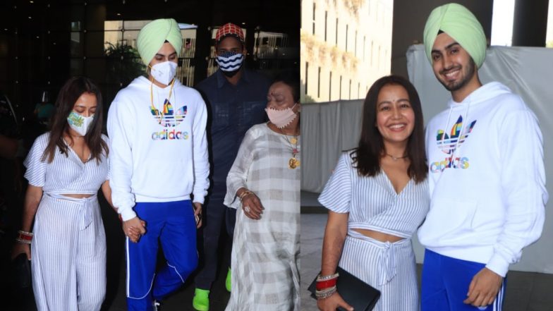 Neha Kakkar-Rohanpreet Singh Wedding: शादी के बाद पति रोहनप्रीत सिंह संग मुंबई पहुंची नेहा कक्कड़, एअरपोर्ट से तस्वीरें आई सामने