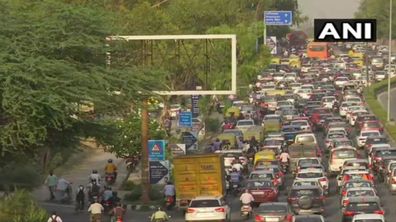 नई दिल्ली: केंद्र सरकार ने 'भारतमाला योजना' के तहत 12,413 किमी सड़क निर्माण के लिए अगस्त तक 322 परियोजनाएं की शुरू