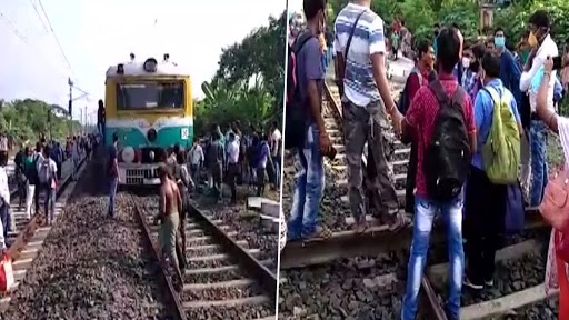 Kolkata: लोगों ने सभी के लिए ट्रेन सेवाओं की मांग के लिए किया आंदोलन, रेलवे ट्रैक किया ब्लॉक