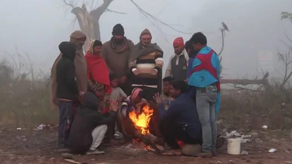 उत्तर भारत में कड़ाके की सर्दी, दिल्ली में नवंबर की ठंड ने 17 साल का तोड़ा रिकॉर्ड