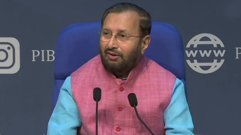 अनील देशमुख के इस्तीफे के बाद केंद्रीय मंत्री प्रकाश जावड़ेकर ने साधा CM उद्धव ठाकरे पर निशाना, कहा- ऐसा पहली बार हुआ जब...