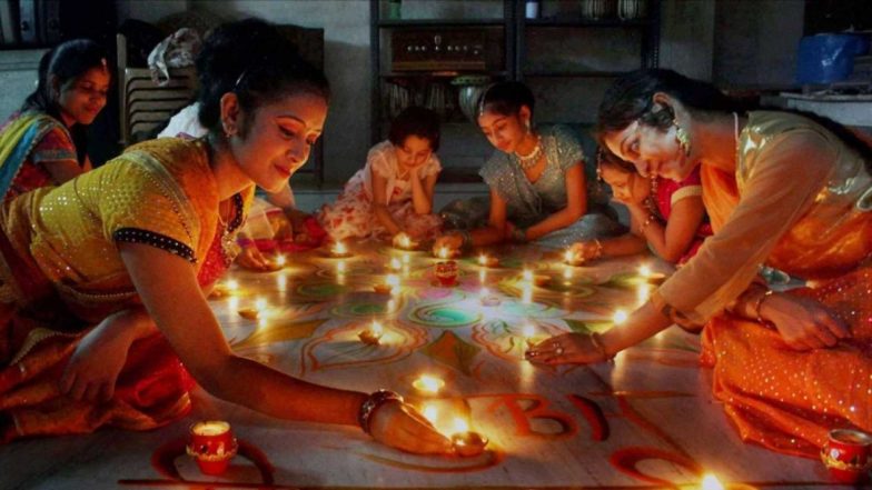 Dev Deepawali 2020: देव दीपावली के दौरान 15 लाख दीयों से रोशन होंगे काशी के घाट