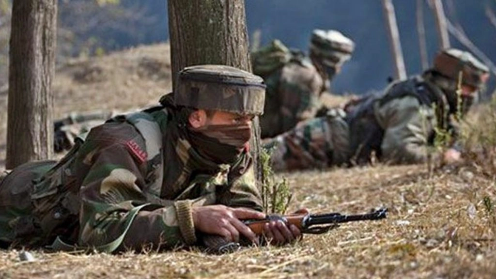  आज एक मुठभेड़ में 4 आतंकवादियों के मारे जाने के बाद दक्षिण कश्मीर के पुलवामा में एक और मुठभेड़ शुरू हो गई. 