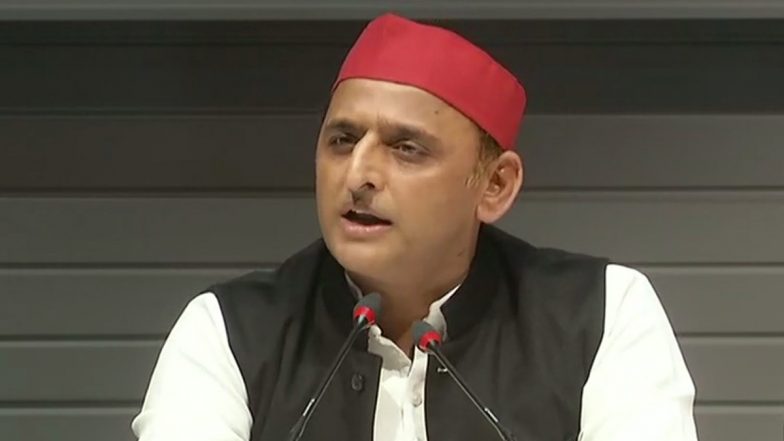 उत्तर प्रदेश: एसपी अखिलेश यादव और कार्यकर्ताओं ने लव जिहाद कानून का किया विरोध, कहा- लोगों को प्रताड़ित करने की बड़ी साजिश