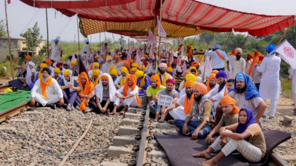 पंजाब में रेल सेवाओं को शुरू करने के लिए मुख्यमंत्री अमरिंदर सिंह ने केंद्र से हस्तक्षेप की मांग की