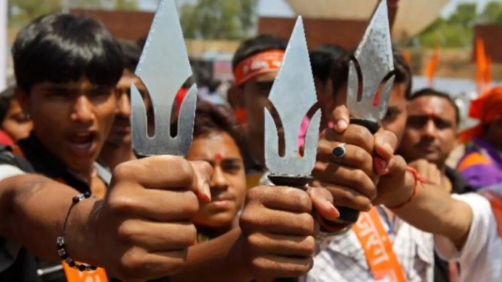 भड़का बजरंग दल