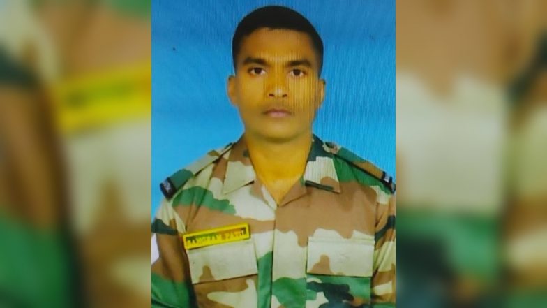 जम्मू-कश्मीर: राजौरी जिले के नौशेरा सेक्टर में पाकिस्तान ने संघर्ष विराम का किया उल्लंघन, हवलदार पाटिल संग्राम शिवाजी शहीद
