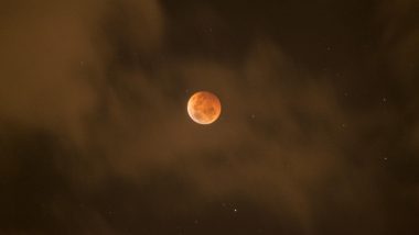 Partial Lunar Eclipse 2021: इस दिन लगेगा सदी का सबसे लंबा चंद्रग्रहण, जानें कब और कहा दिखाई देगा