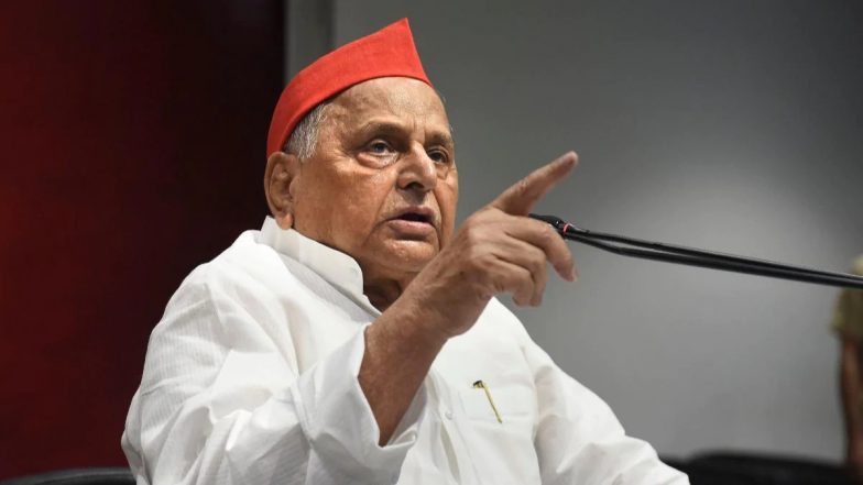 Uttar Pradesh: मुलायम सिंह यादव के करीबी एसपी विधायक हरिओम यादव पार्टी से 6 साल के लिए निष्कासित