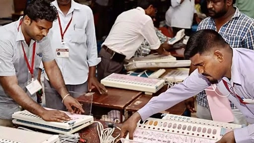 मध्य प्रदेश के विधानसभा उप-चुनाव के एग्जिट पोल के नतीजे न्यूज 18 मध्य प्रदेश और झारखंड चैनल  पर देखें लाइव