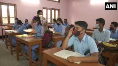 Schools Reopen: असम, आंध्र प्रदेश, हिमाचल प्रदेश, उत्तराखंड में कोविड-19 सख्त नियमों के साथ फिर खुले स्कूल, देखें तस्वीरें