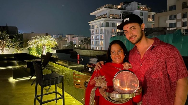 Karwa Chauth 2020: अर्पिता खान ने मनाया करवा चौथ का त्योहार, पति आयुष शर्मा संग शेयर की तस्वीरें