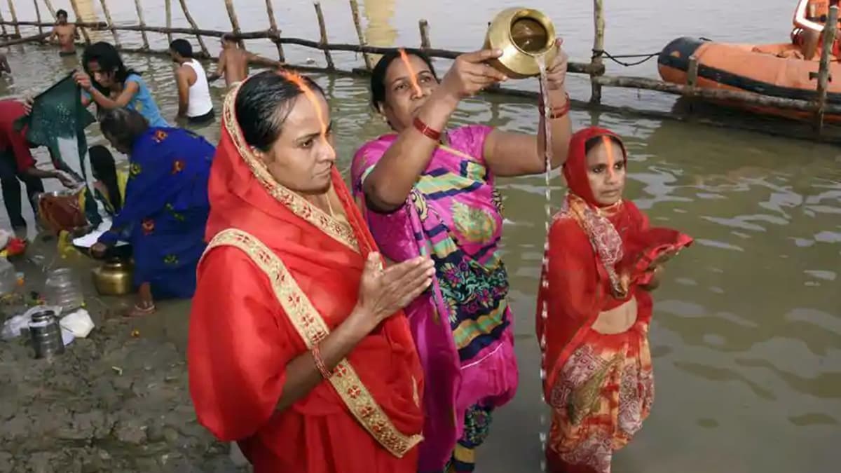 बिहार: छठ पर्व के दौरान अलग-अलग घटनाओं में 33 लोगों की डूबने से मौत