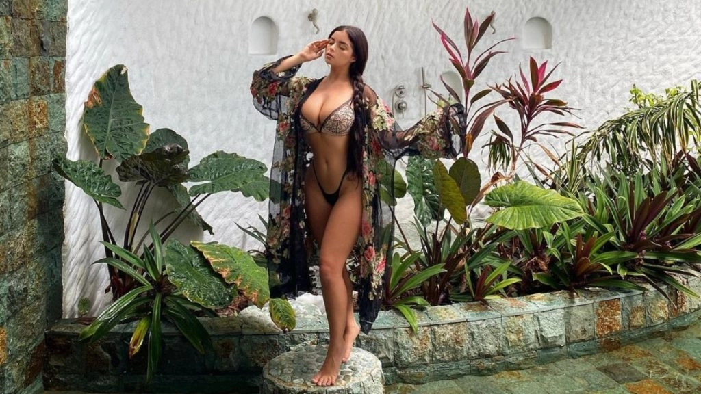 डेमी रोज की कातिल अदाओं को देख फैंस हुए घायल 