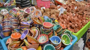 Diwali 2020: खादी और ग्रामोद्योग की रंग लाई मुहिम, ऑनलाइन बिके मिट्टी के हजारों दीये