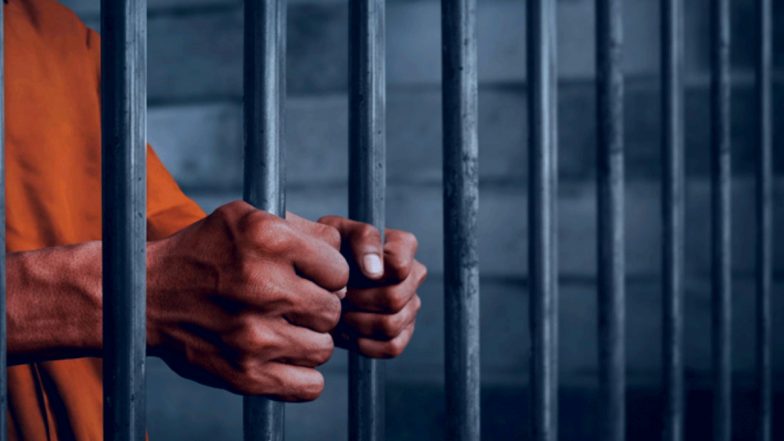 Uttar Pradesh Shocker: संपत्ति हड़पने के लिए शख्स ने अपनी मां को किया 'मृत' घोषित
