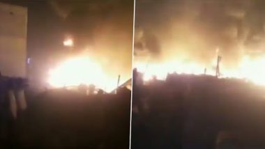 Fire in Ghaziabad: दिल्ली से सटे गाजियाबाद के झुग्गियों में लगी भीषण आग, दमकल की 15 गाड़ियां मौके पर