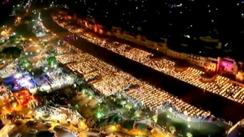 Ayodhya Deepotsav 2020: भगवान राम के स्वागत में रोशनी से नहाई अयोध्या, सरयू के रामघाट पर 5.84 लाख दीयों को जलाकर बनाया रिकॉर्ड