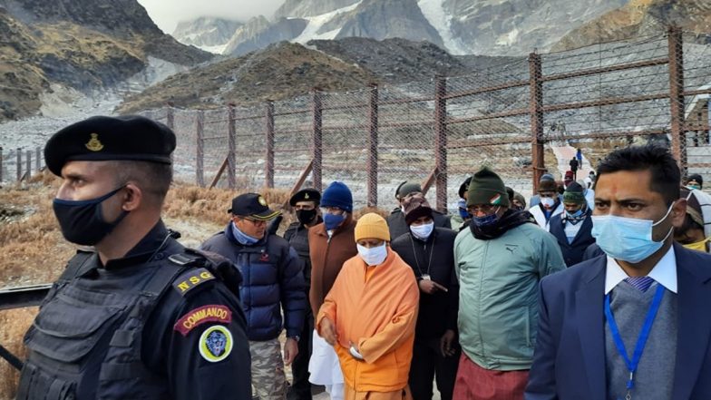 सीएम योगी ने किए केदारनाथ धाम के दर्शन, पुनर्निर्माण कार्यों की करी प्रशंसा